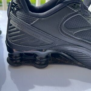 Nike Black Shox Sneakers Sz 7